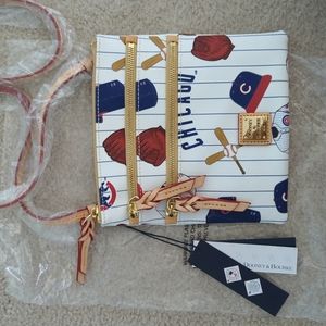 NWT Chicago Cubs Dooney and Bourke Triple Zip Crossbody Bag